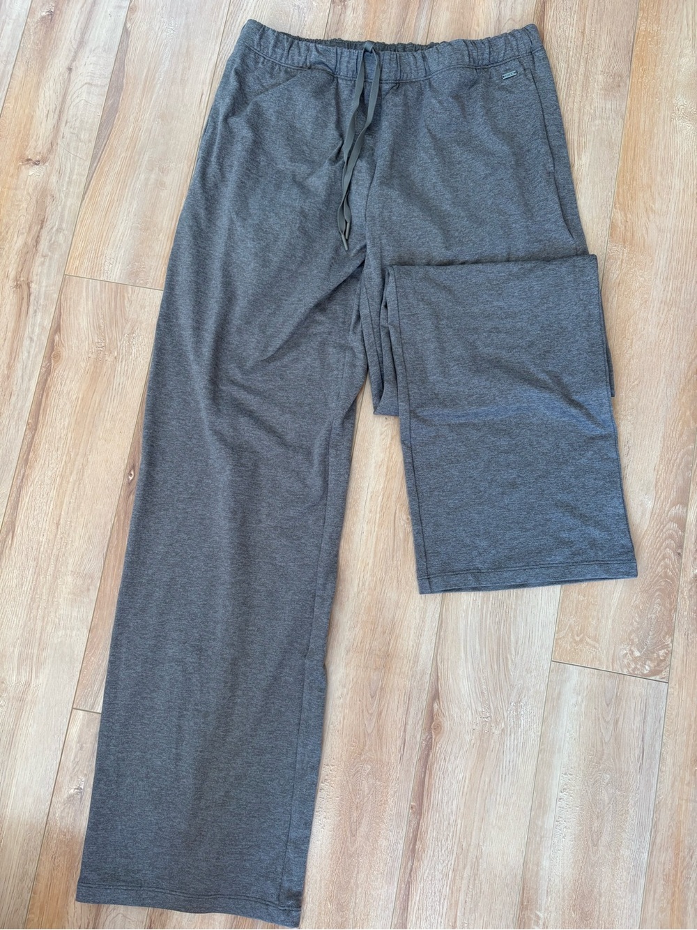 Vuori Halo Modern Straight Leg Pants- Chia Heather - Picture 3 of 4